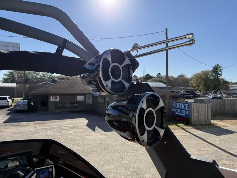 Slide: The Image of Malibu Wakesetter 25 LSV 2019 - 24