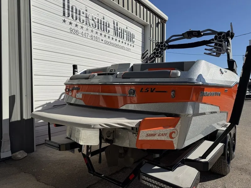 Slide: The Image of Malibu Wakesetter 25 LSV 2019 - 5