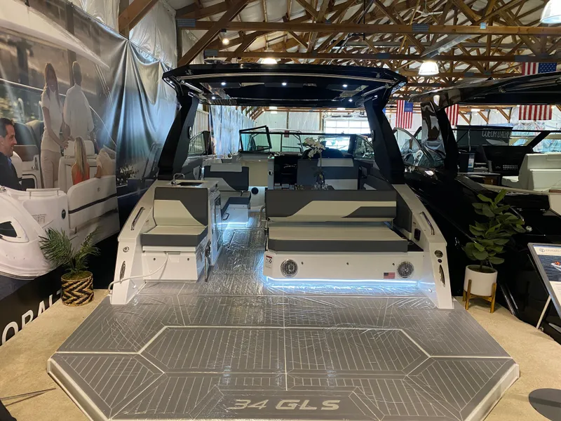 Slide: The Image of Cruisers 34 GLS 2023 - 12