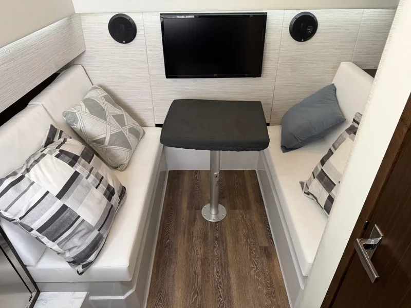 Slide: The Image of Cruisers 34 GLS 2023 - 35