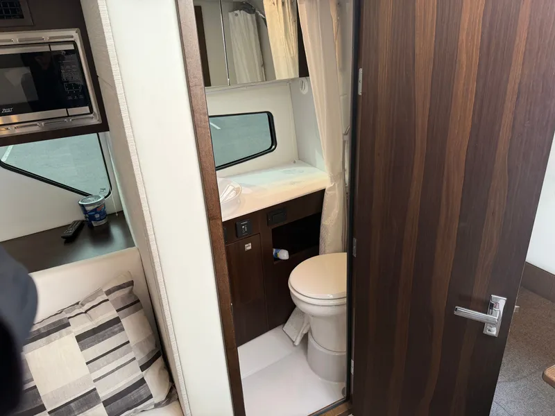 Slide: The Image of Cruisers 34 GLS 2023 - 41