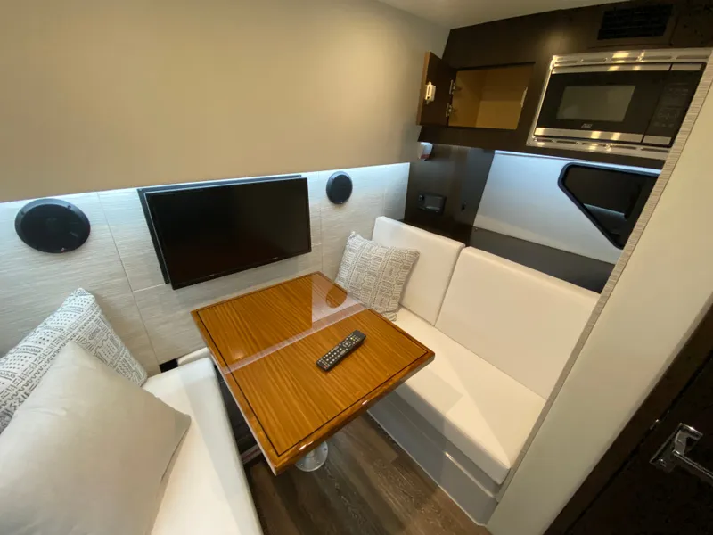 Slide: The Image of Cruisers Yachts 34 GLS 2023 - 4