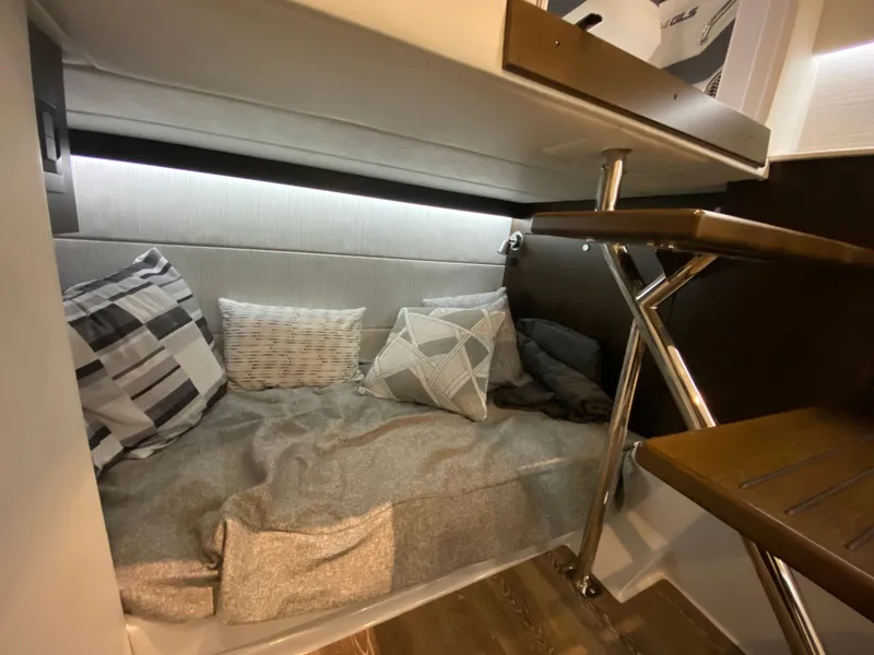 Slide: The Image of Cruisers Yachts 34 GLS 2023 - 6