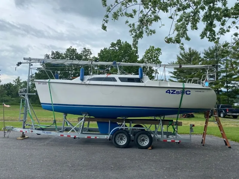 The Image of Catalina 250 1998 - 0