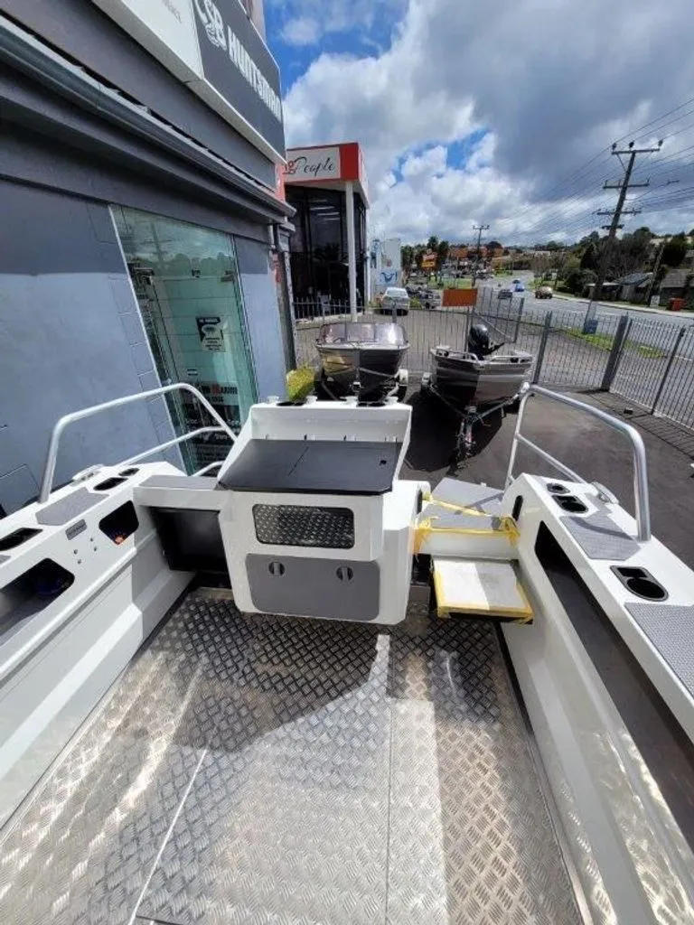 Slide: The Image of Stabi-Craft 2500 Ultracab XL 2021 - 29