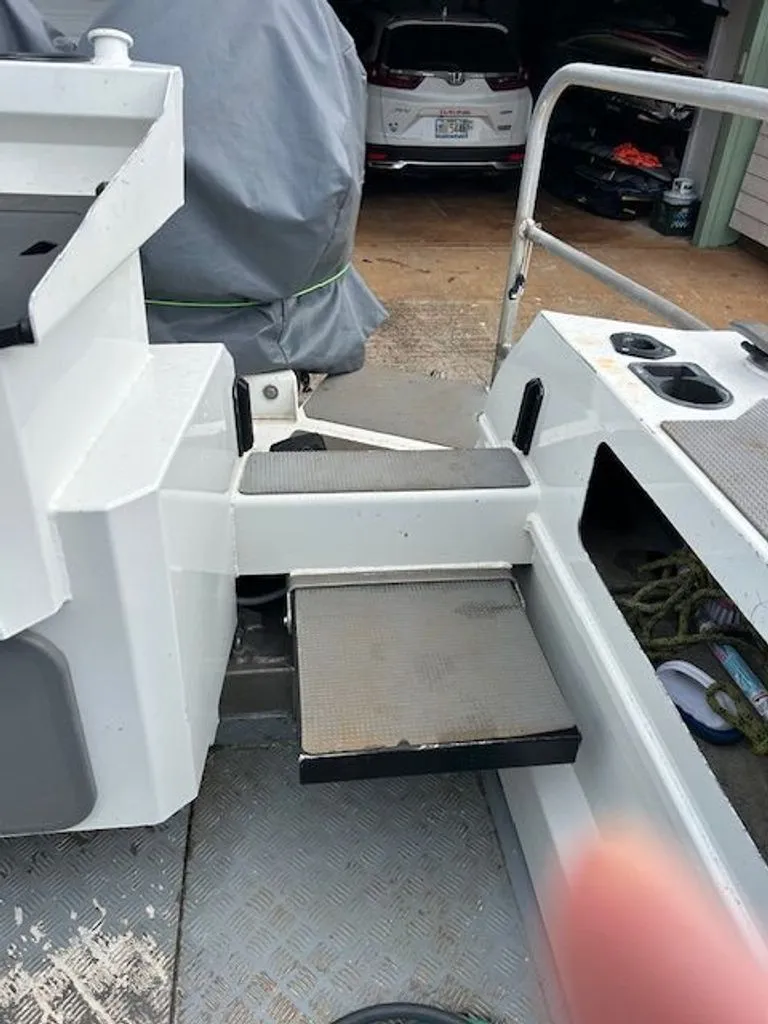 Slide: The Image of Stabi-Craft 2500 Ultracab XL 2021 - 32