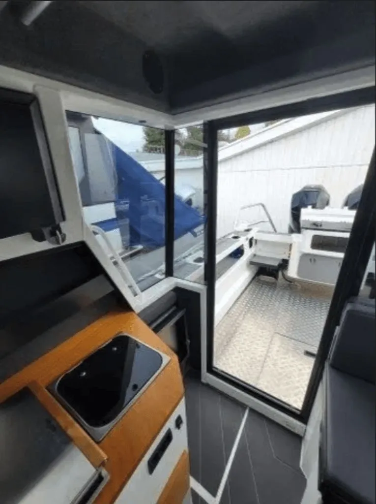 Slide: The Image of Stabi-Craft 2500 Ultracab XL 2021 - 5