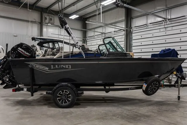 The Image of Lund 1775 Adventure Sport 2026 - 1