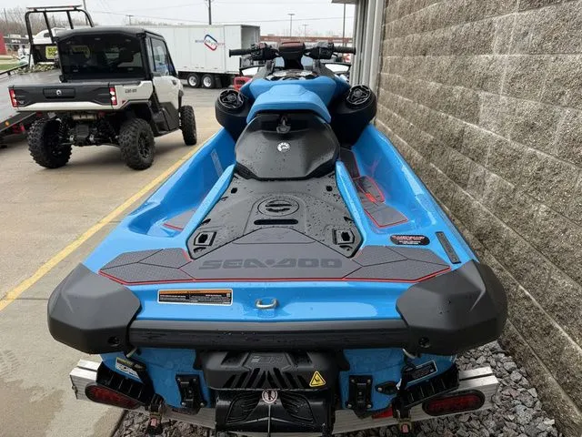 Slide: The Image of Sea-Doo RXP-X™ 325 Tech, BRP Premium A, iBR Gulfstream Blu 2026 - 5