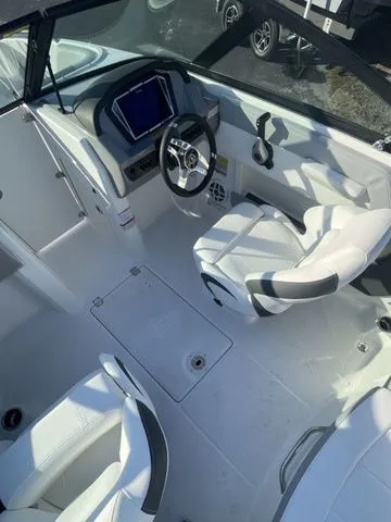 Slide: The Image of Chaparral 21 SSi OB 2026 - 17