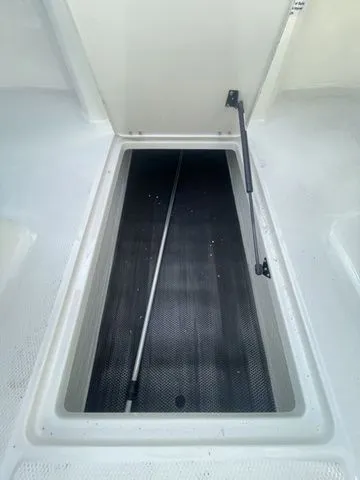 Slide: The Image of Chaparral 21 SSi OB 2026 - 18