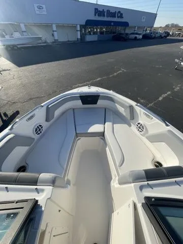 Slide: The Image of Chaparral 21 SSi OB 2026 - 5