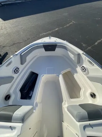 Slide: The Image of Chaparral 21 SSi OB 2026 - 8