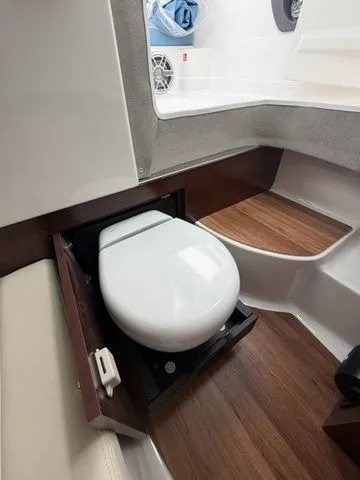 Slide: The Image of Chaparral 280 OSX 2026 - 16