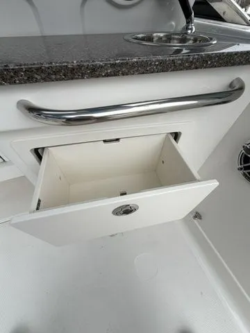 Slide: The Image of Chaparral 280 OSX 2026 - 22