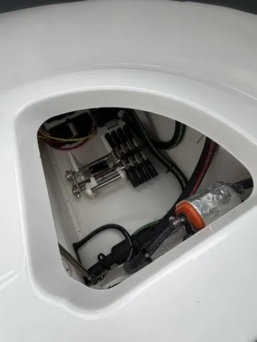 Slide: The Image of Chaparral 280 OSX 2026 - 28