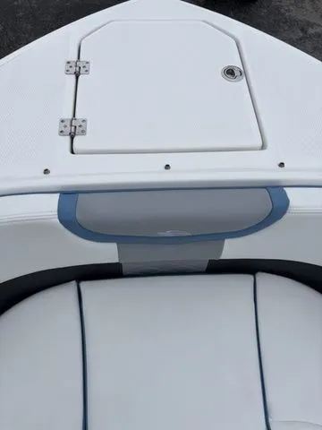 Slide: The Image of Chaparral 280 OSX 2026 - 4