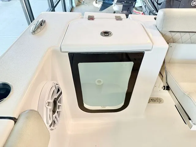 Slide: The Image of Sportsman Open 212 Center Console 2025 - 14