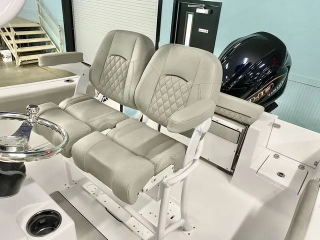 Slide: The Image of Sportsman Open 212 Center Console 2025 - 6