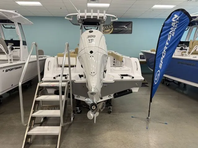 Slide: The Image of Sportsman Heritage 231 Center Console 2025 - 12