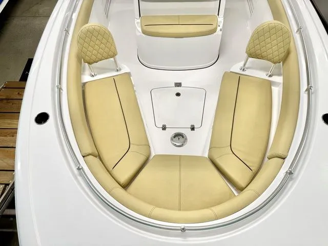 Slide: The Image of Sportsman Heritage 231 Center Console 2025 - 9