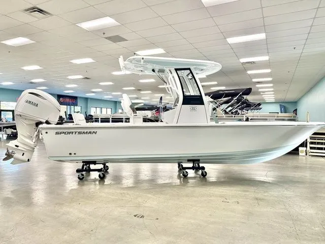 The Image of Sportsman Masters 247OE Bay Boat 2026 - 1