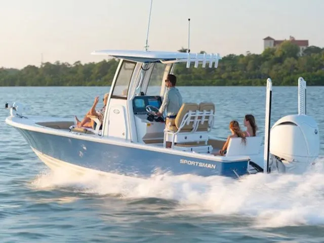 Slide: The Image of Sportsman Masters 247OE Bay Boat 2026 - 18