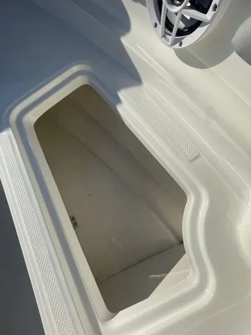 Slide: The Image of Chaparral 21 SSi OB 2026 - 10