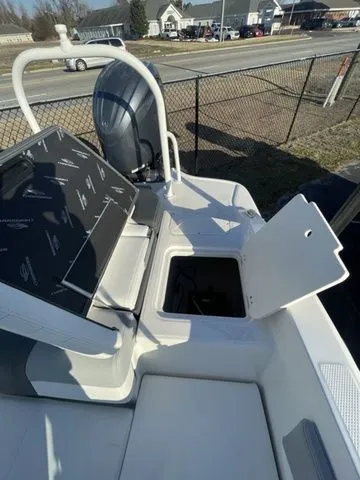 Slide: The Image of Chaparral 21 SSi OB 2026 - 23