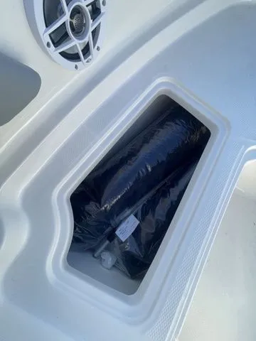 Slide: The Image of Chaparral 21 SSi OB 2026 - 9