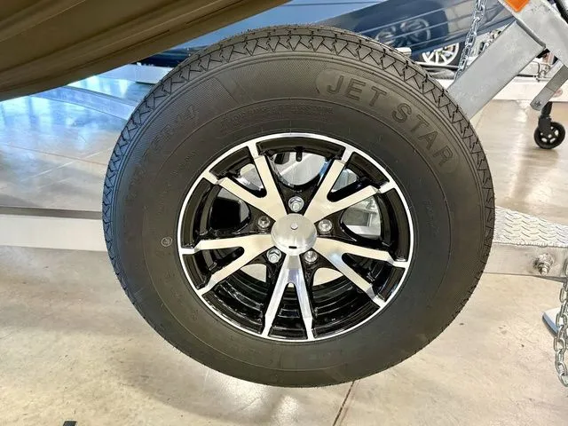 Slide: The Image of G3 Gator Tough 18 CC 2025 - 13