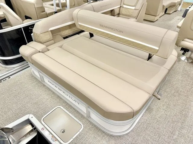 Slide: The Image of Bennington S Swingback 22 SSB 2026 - 3