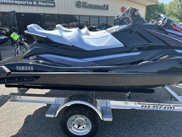 Slide: The Image of Yamaha VX Cruiser 2025 - 4