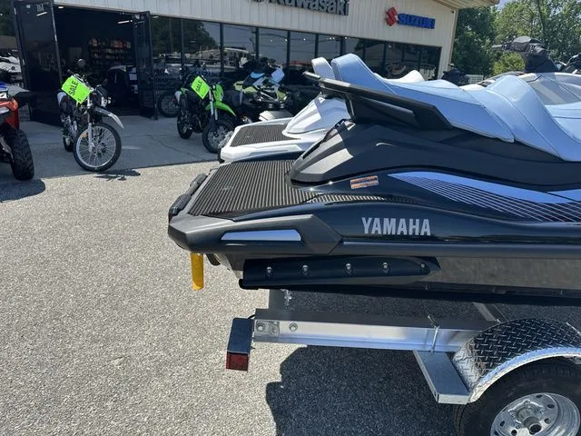 Slide: The Image of Yamaha VX Cruiser 2025 - 5