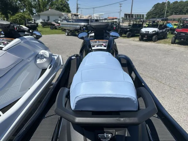 Slide: The Image of Yamaha VX Cruiser 2025 - 8