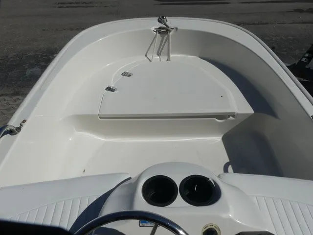 Slide: The Image of Boston Whaler 110 Sport 2006 - 8