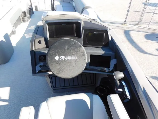 Slide: The Image of Avalon 2785 Excalibur LTD Quad Lounger Shift 2026 - 11