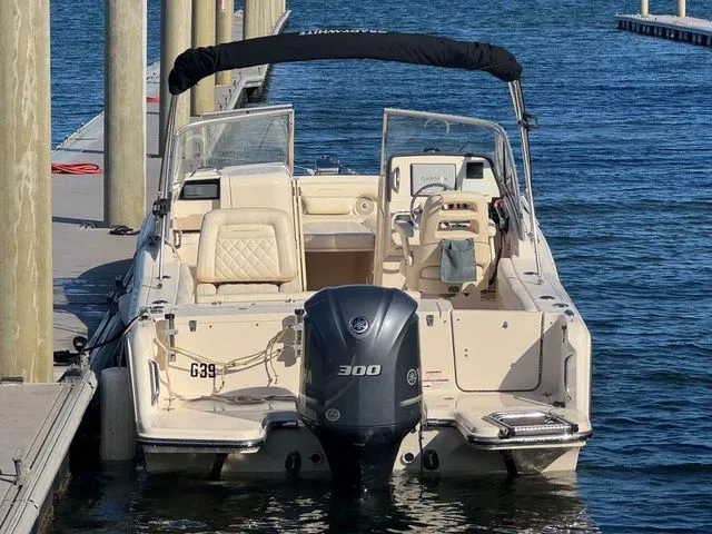 Slide: The Image of Grady-White Freedom 235 2018 - 19