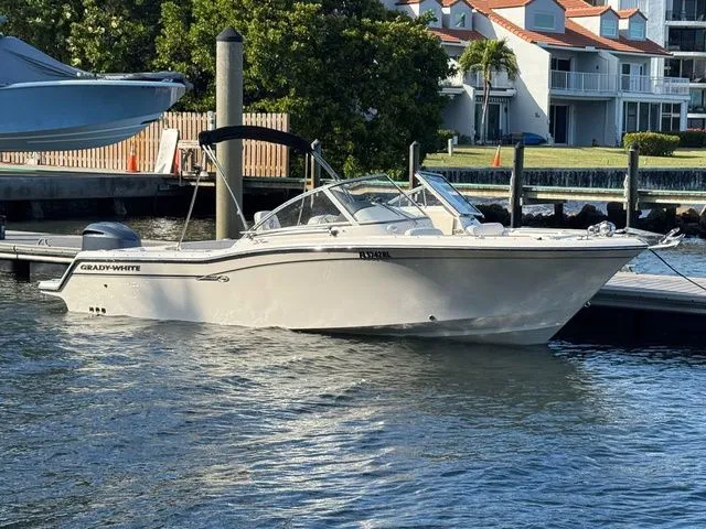 Slide: The Image of Grady-White Freedom 235 2018 - 20