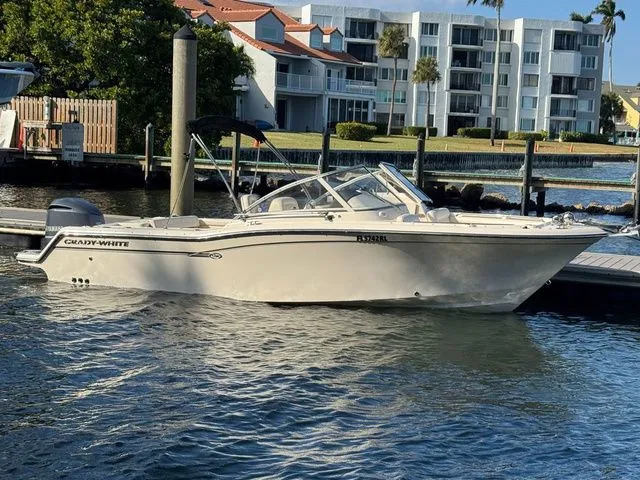 Slide: The Image of Grady-White Freedom 235 2018 - 25