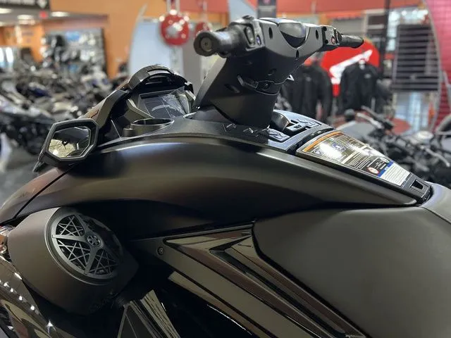 Slide: The Image of Yamaha FX Limited SVHO 2026 - 15