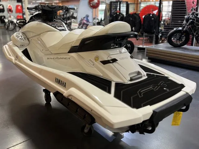 Slide: The Image of Yamaha FX Cruiser SVHO 2026 - 13