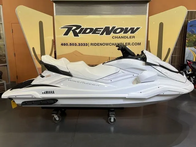 Slide: The Image of Yamaha FX Cruiser SVHO 2026 - 17