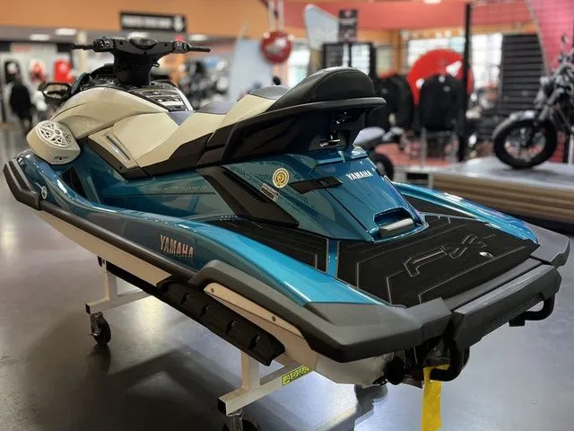 Slide: The Image of Yamaha FX Cruiser HO 2026 - 14