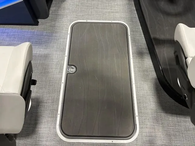 Slide: The Image of Flamingo Rove 24' 2026 - 10