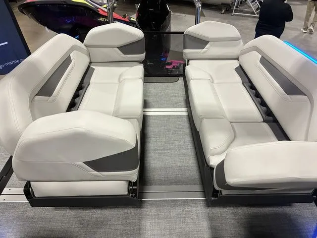 Slide: The Image of Flamingo Rove 24' 2026 - 20