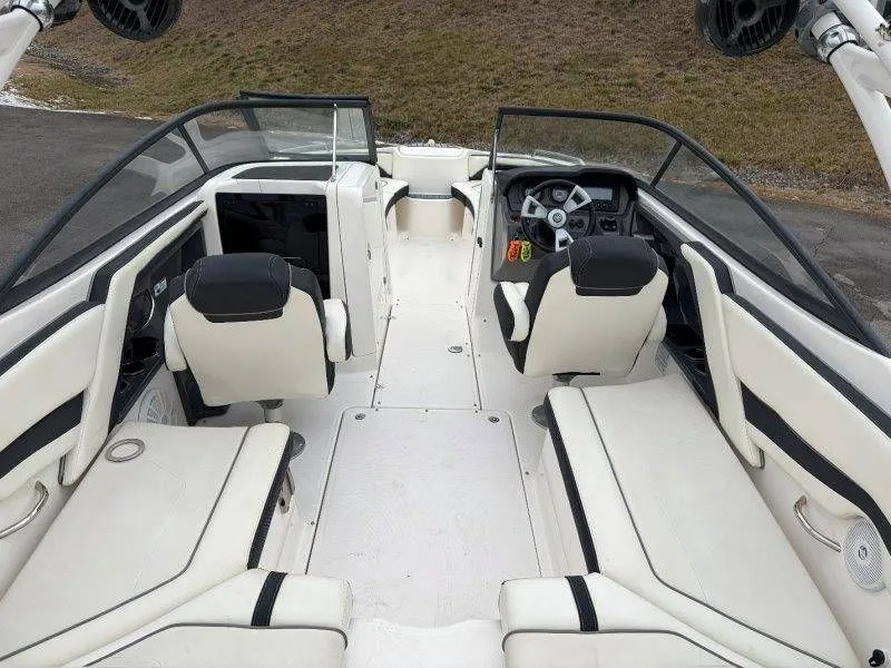 Slide: The Image of Yamaha AR240 2016 - 14