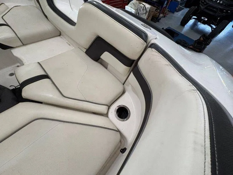 Slide: The Image of Yamaha AR240 2016 - 21