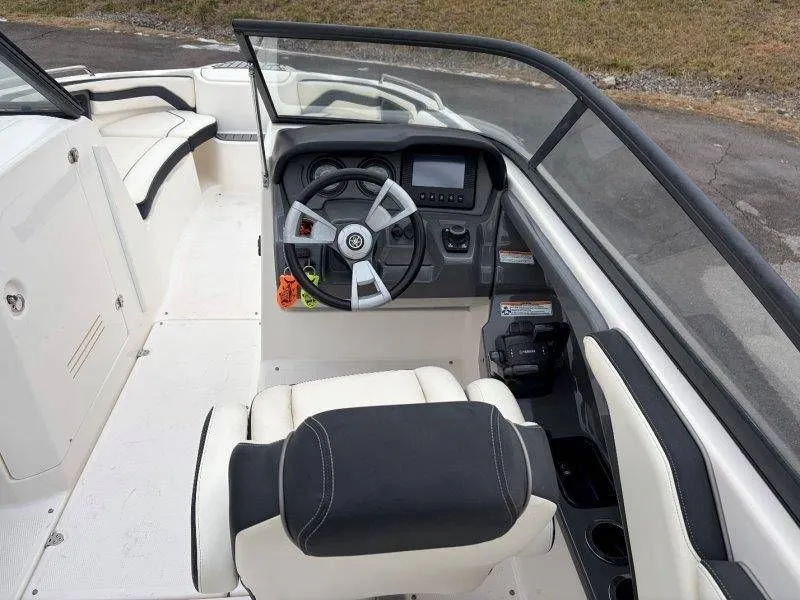 Slide: The Image of Yamaha AR240 2016 - 27