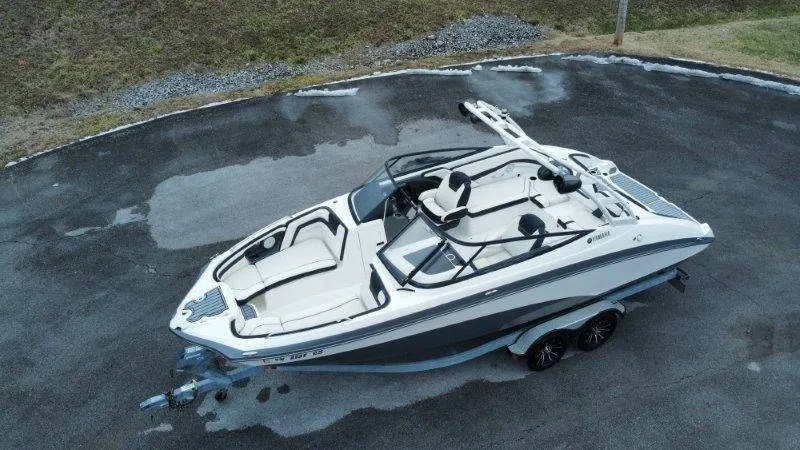 Slide: The Image of Yamaha AR240 2016 - 3